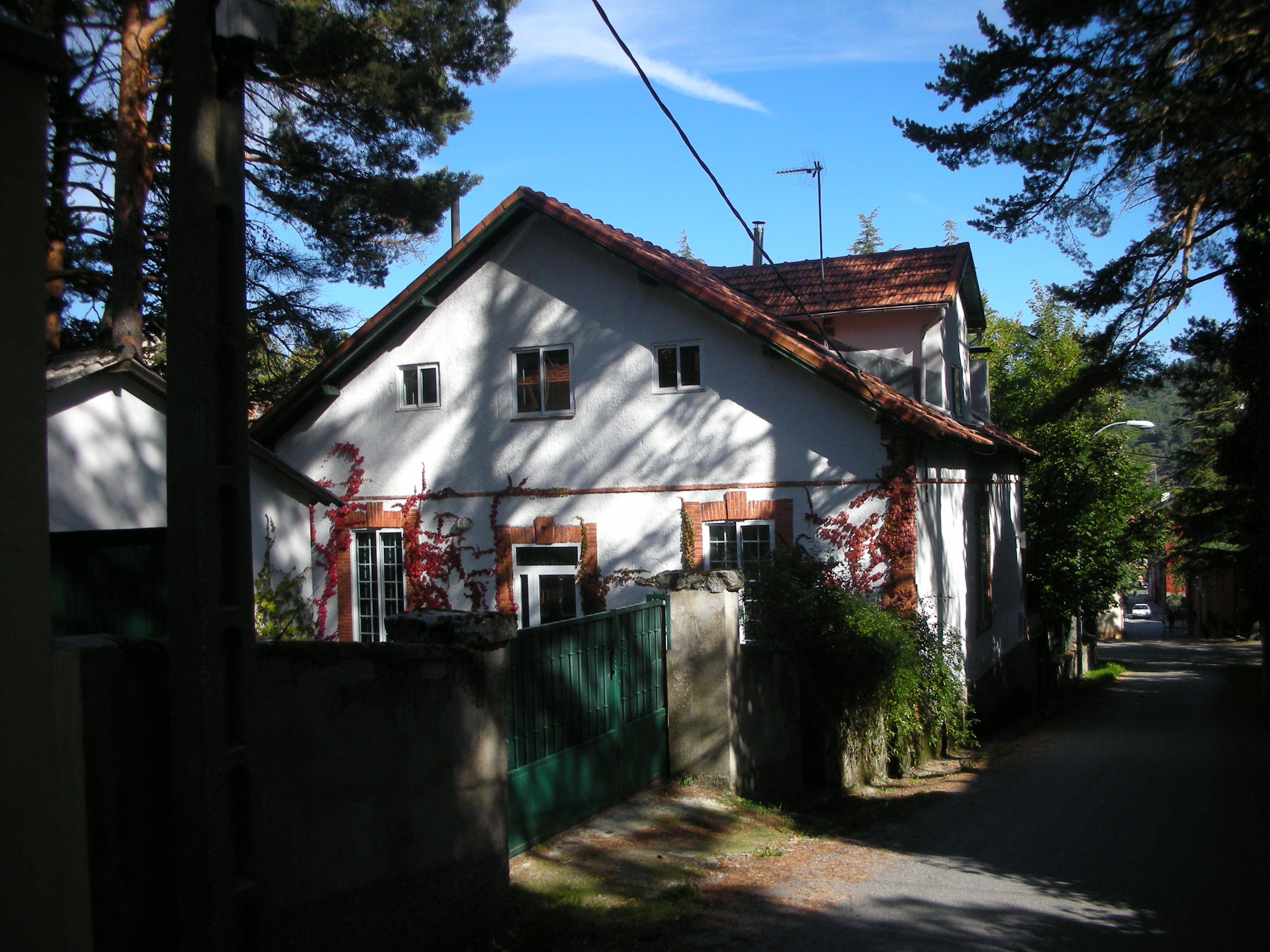 879 Rivera